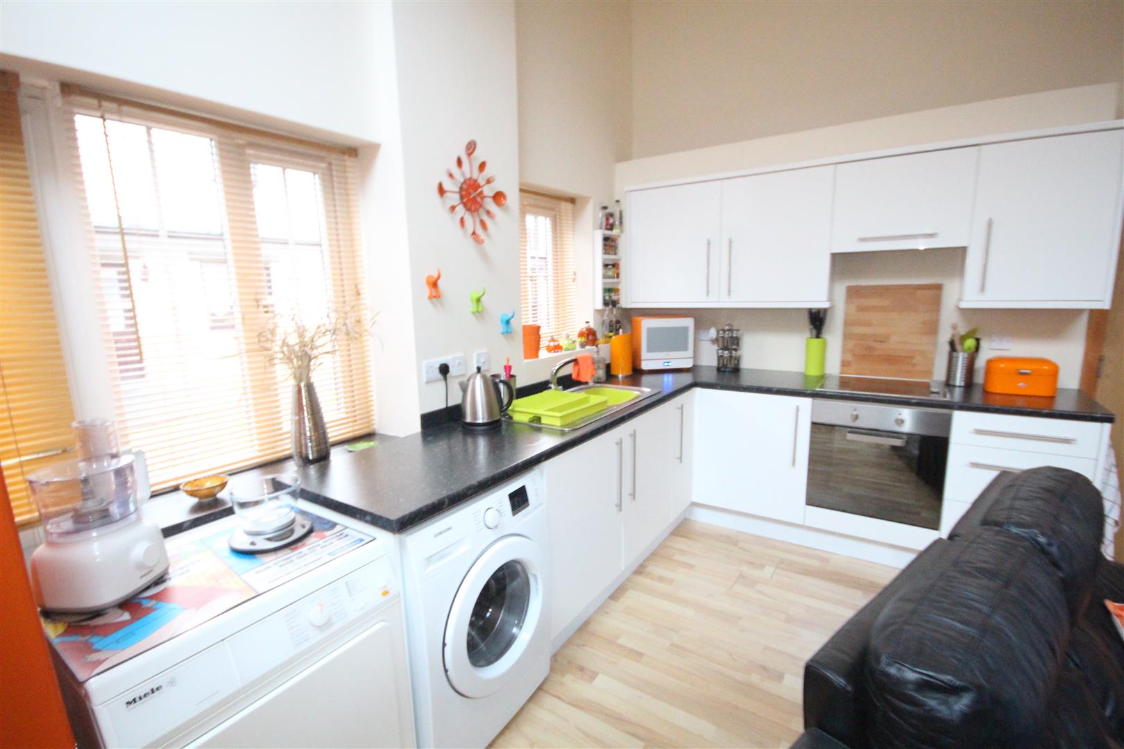 2 bedroom flat To Let in Colne - IMG_5428.jpg